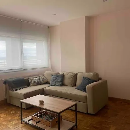 Apartamento En - Cuatro Caminos Centro Ciudad A Coruña